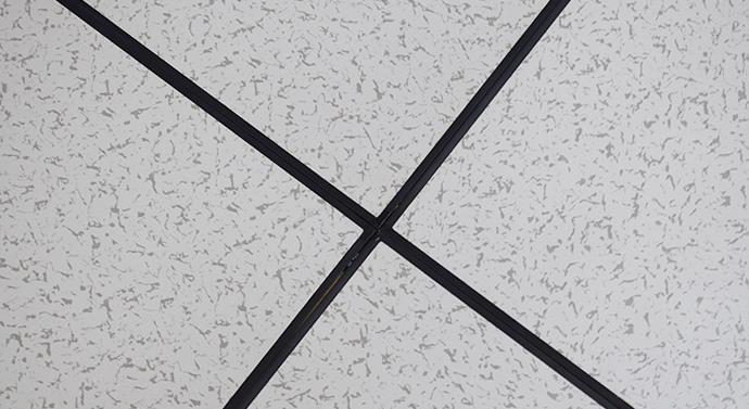 深圳沈飛防靜電地板的結(jié)構(gòu)特點(diǎn)