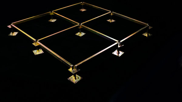 支架拼裝2.jpg 支架拼裝2.jpg