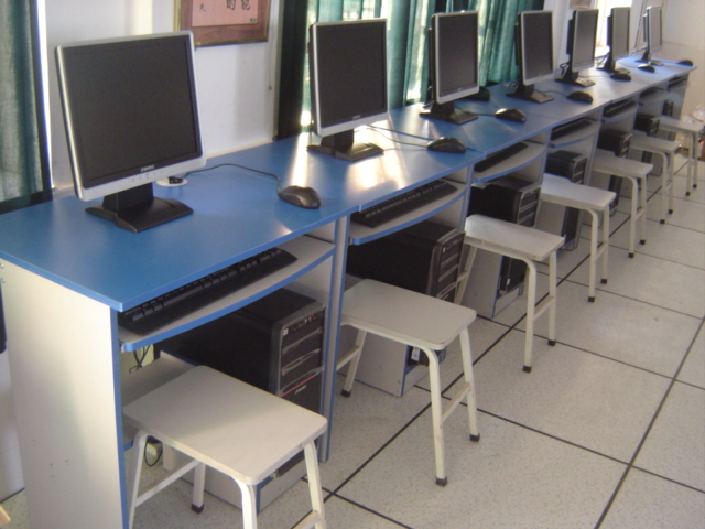 學校微機室防靜電地板 學校微機室防靜電地板