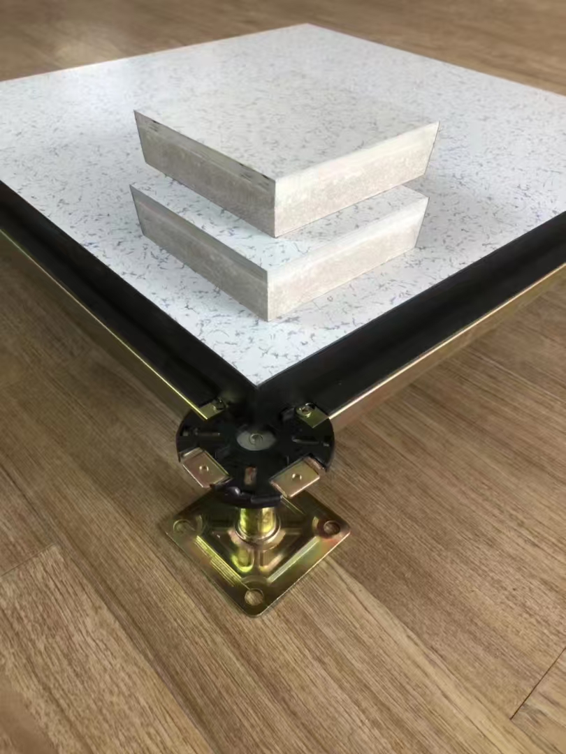 深圳市華鷹機(jī)房設(shè)備有限公司生產(chǎn)的防靜電地板優(yōu)勢